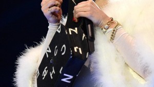 miley lights joint